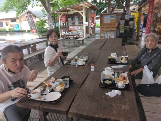 木製の屋外テラス