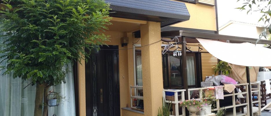 庭とリビングの外観