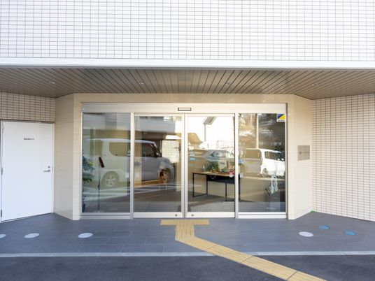 自動ドア付きの入り口