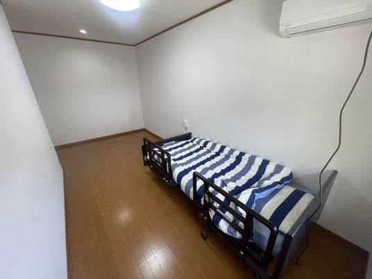 ベッドのある居室