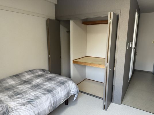 シンプルな個室の居室