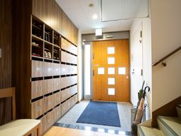履物収納のエントランス  