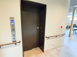 安全な移動をサポートするエレベーター