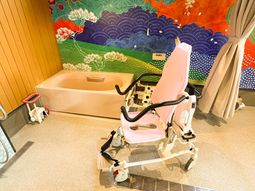 カラフルな浴室
