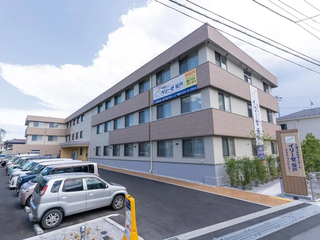 外観イメージ 施設の建物は3階建ての鉄骨造。駐車場もありご家族様の訪問時にもご利用可能です。
※土地・建物の権利形態：事業主体非所有