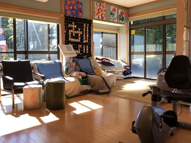 光があふれるリビング リビング 自然光が差し込む明るい空間で、ゆったりとしたリラックスタイムを過ごせます。