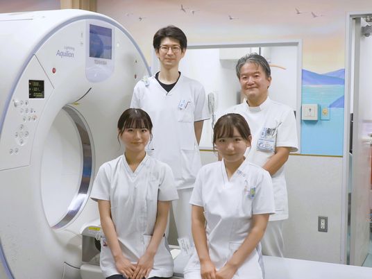 医療スタッフ集合  