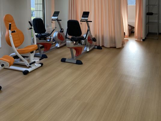 機能訓練室の自転車  