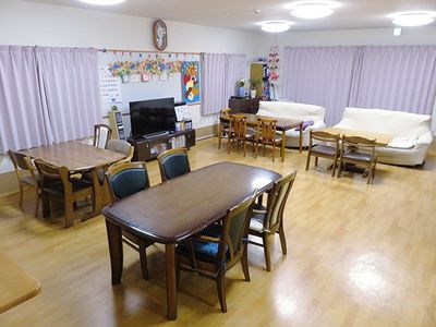 広々としたラウンジ
