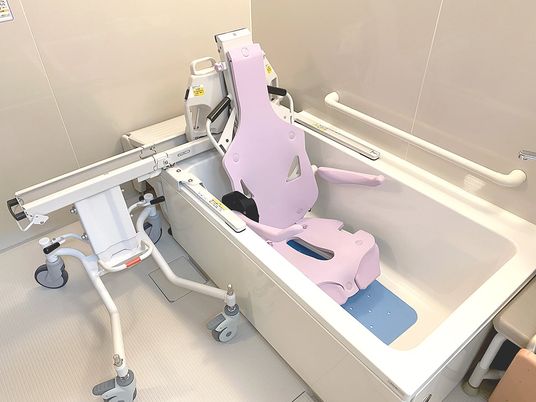 便利な設備の浴室