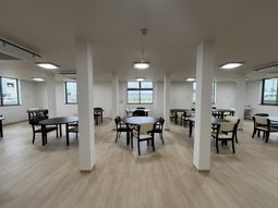 広々とした食堂