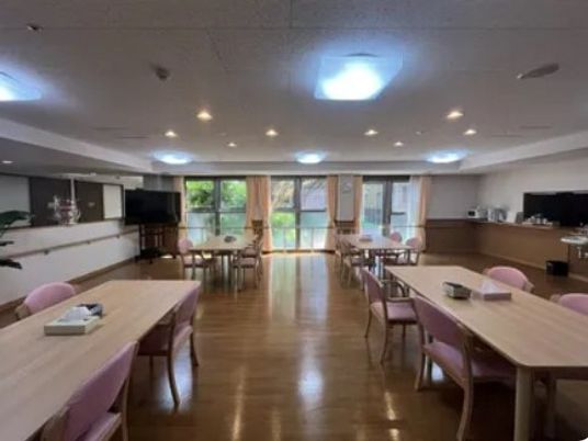 明るい食堂  