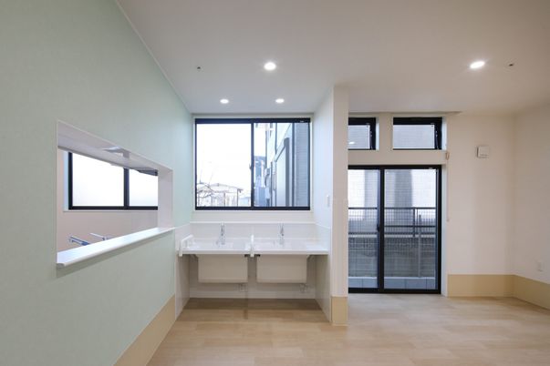 明るい空間の洗面台