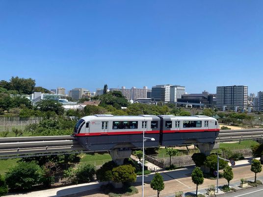 モノレールと市街地