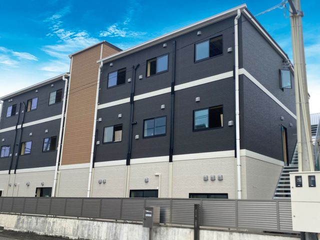 スタイリッシュな建物の外観 外観 モダンなデザインが際立つ建物です。オシャレな職場環境で働きませんか。