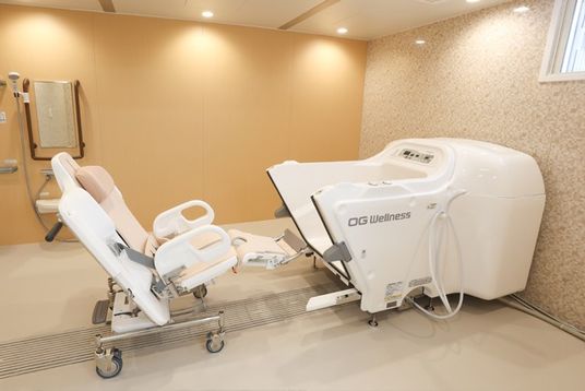 介護用バスタブがある浴室
