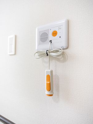 緊急呼び出しボタン