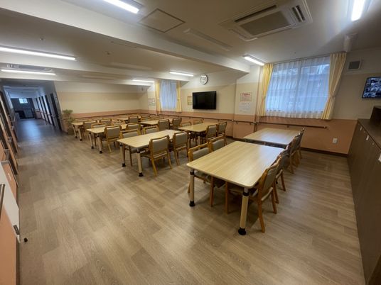 広々とした食堂