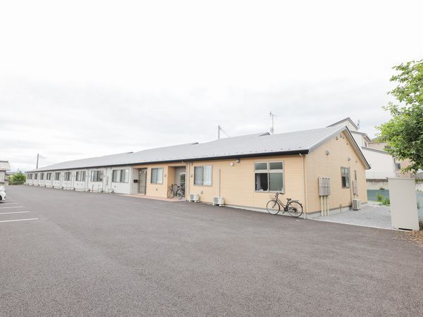 駐車場付きの建物