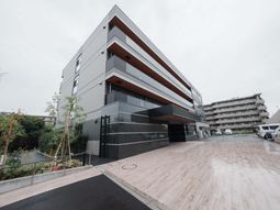 3階建ての外観