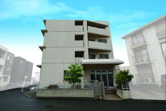 現代的な建物の外観