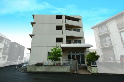 現代的な建物の外観