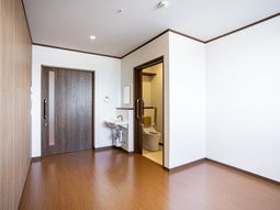 トイレ付居室  