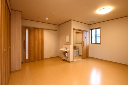 シンプルな居室空間