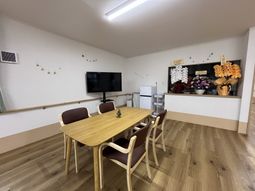 広々としたラウンジ