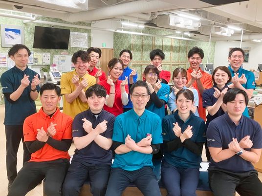 スタッフ集合のリビング  