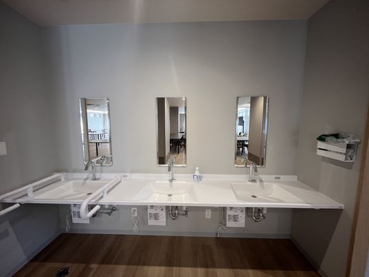 手洗い場の洗面台