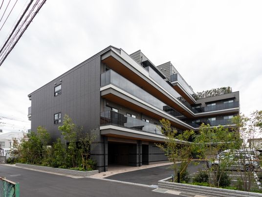 現代的な建物の外観