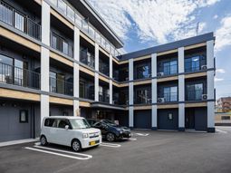 外観の駐車場  