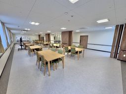 広い食堂の様子  