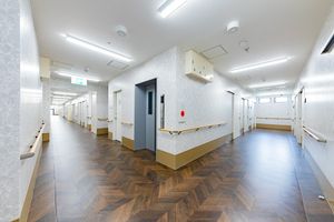 広々とした廊下