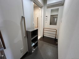 エアコンのある廊下