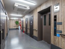 エレベーターのある廊下