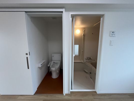 浴室とトイレの空間