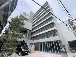 現代的な建物の外観