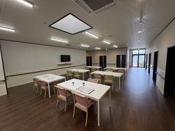 広々としたダイニングルーム