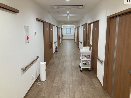 安全な長い廊下