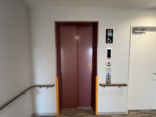 バリアフリーのエレベーター