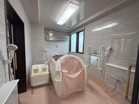 機器が設置された浴室