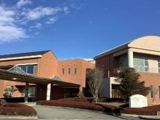 外観の建物入口  