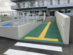 段差のない広い入口