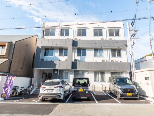 建物のエントランス