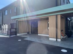 自転車が置かれた出入口