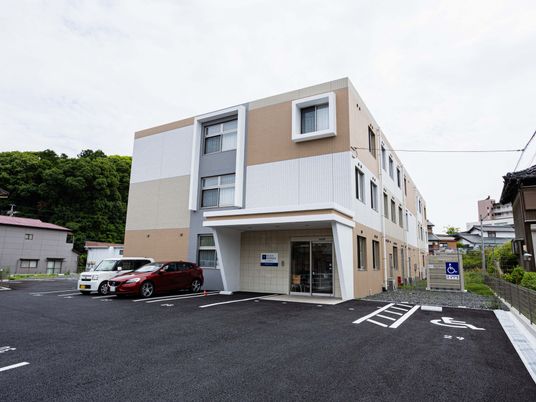 モダンな建物外観