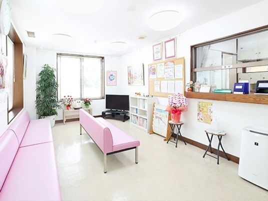 明るい待合室  