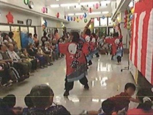 活気あるイベントの現場